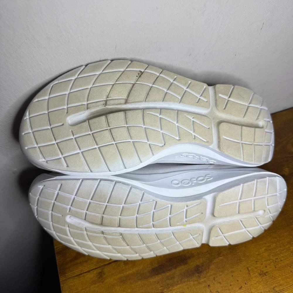 OOFOS pre owned